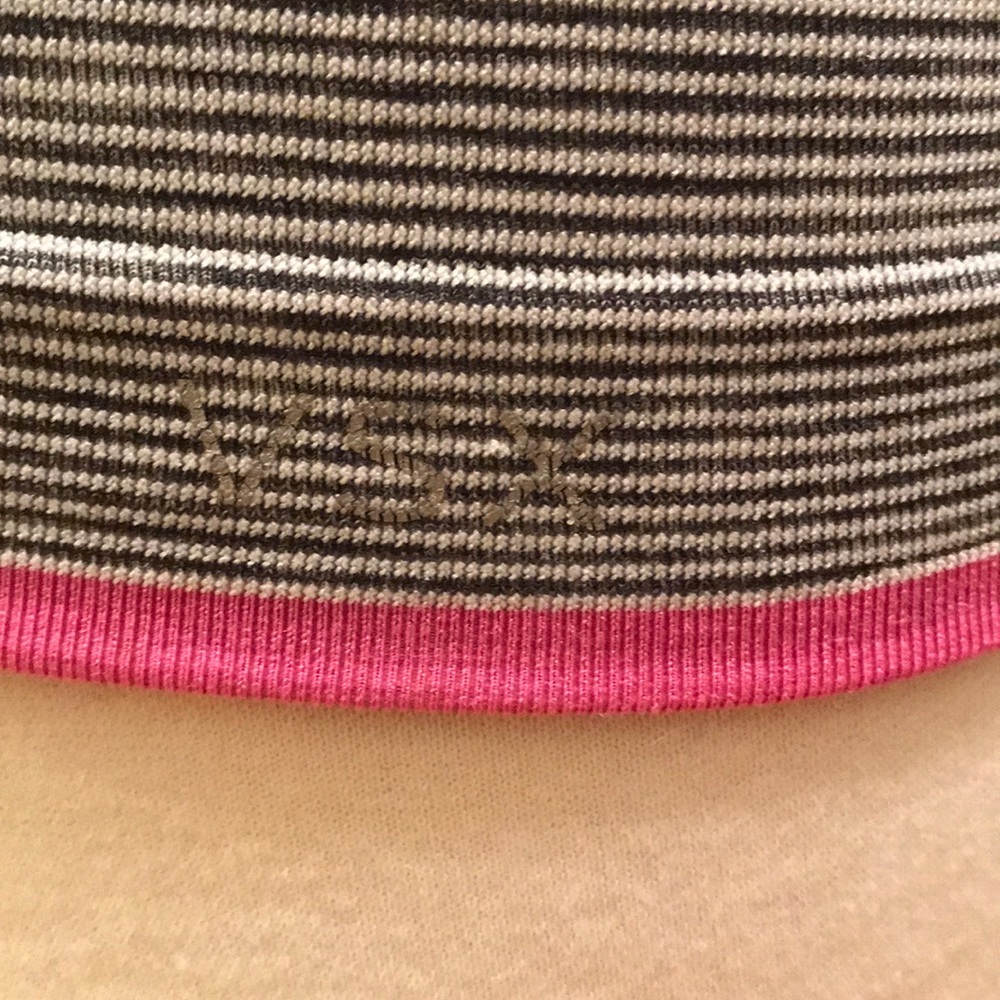 Victoria’s Secret Razorback Tank - Picture 4 of 4